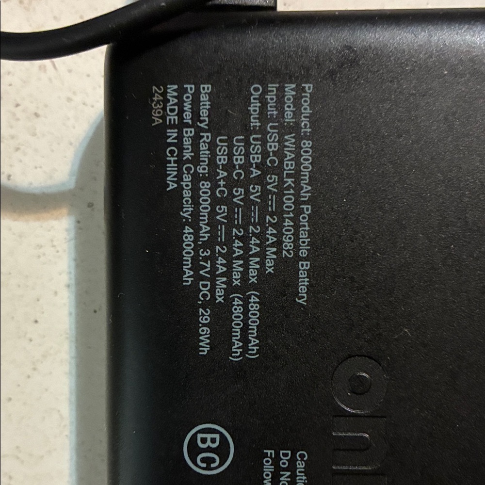 Portable battery pack - Picture 3 of 4